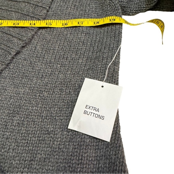 Moda International Gray Sweater Size Medium Wrap Buckle Shawl Collar Ribbed NWT - Picture 10 of 13